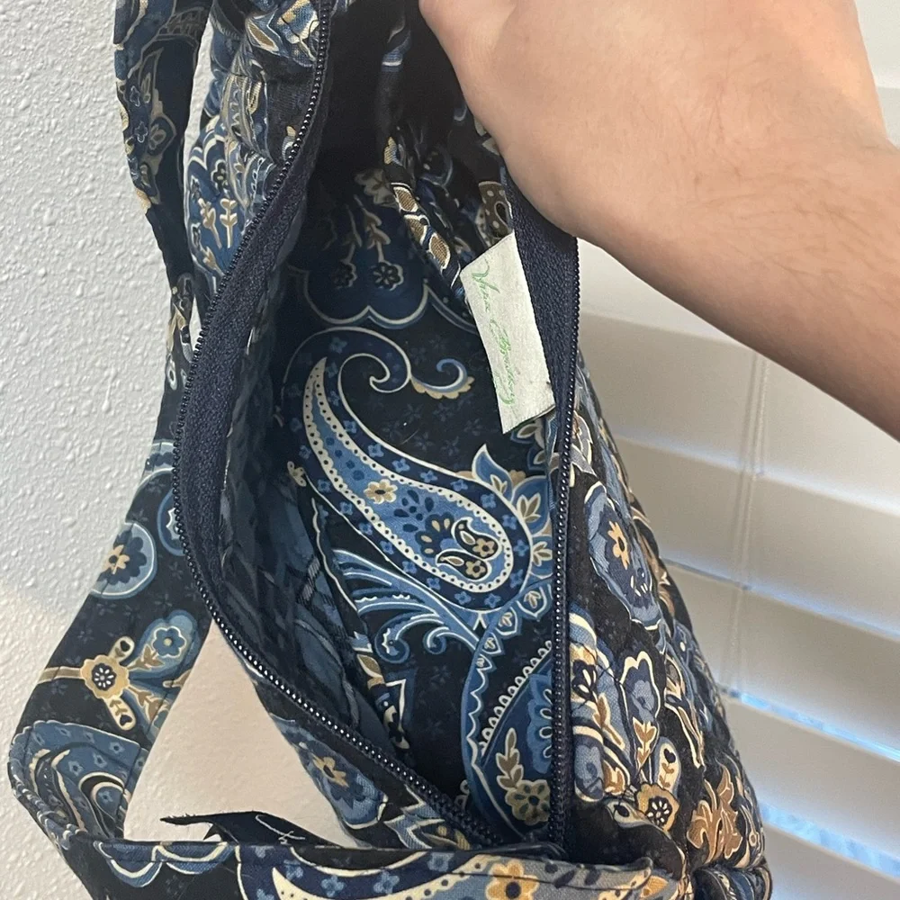 Vera Bradley “Windsor Navy” Shoulder bag - Picture 8 of 12